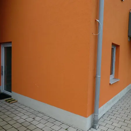 Schellenbergstrasse 15 アパート